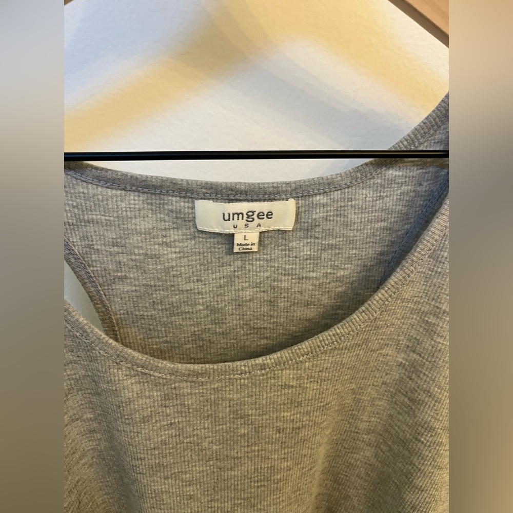 Umgee Flowy Mixed Media Racerback Ribbed Gray Tank Top Legging Friendly Large - Picture 4 of 7
